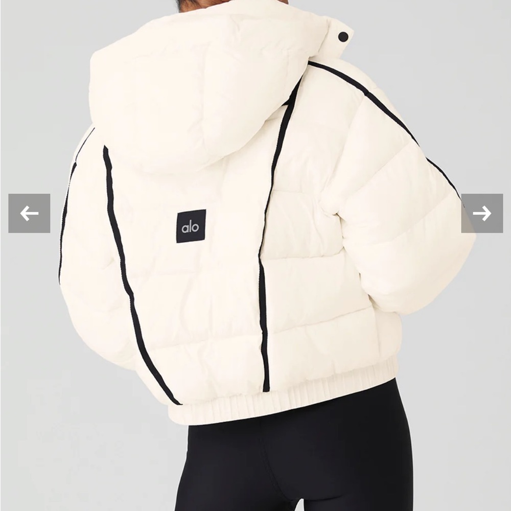 Alo Yoga aspen love puffer jacket